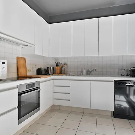 Grand Townhouse With Sauna Near The Sea Сasa de vacaciones