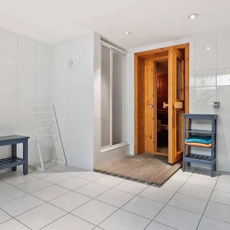 Grand Townhouse With Sauna Near The Sea Ostende